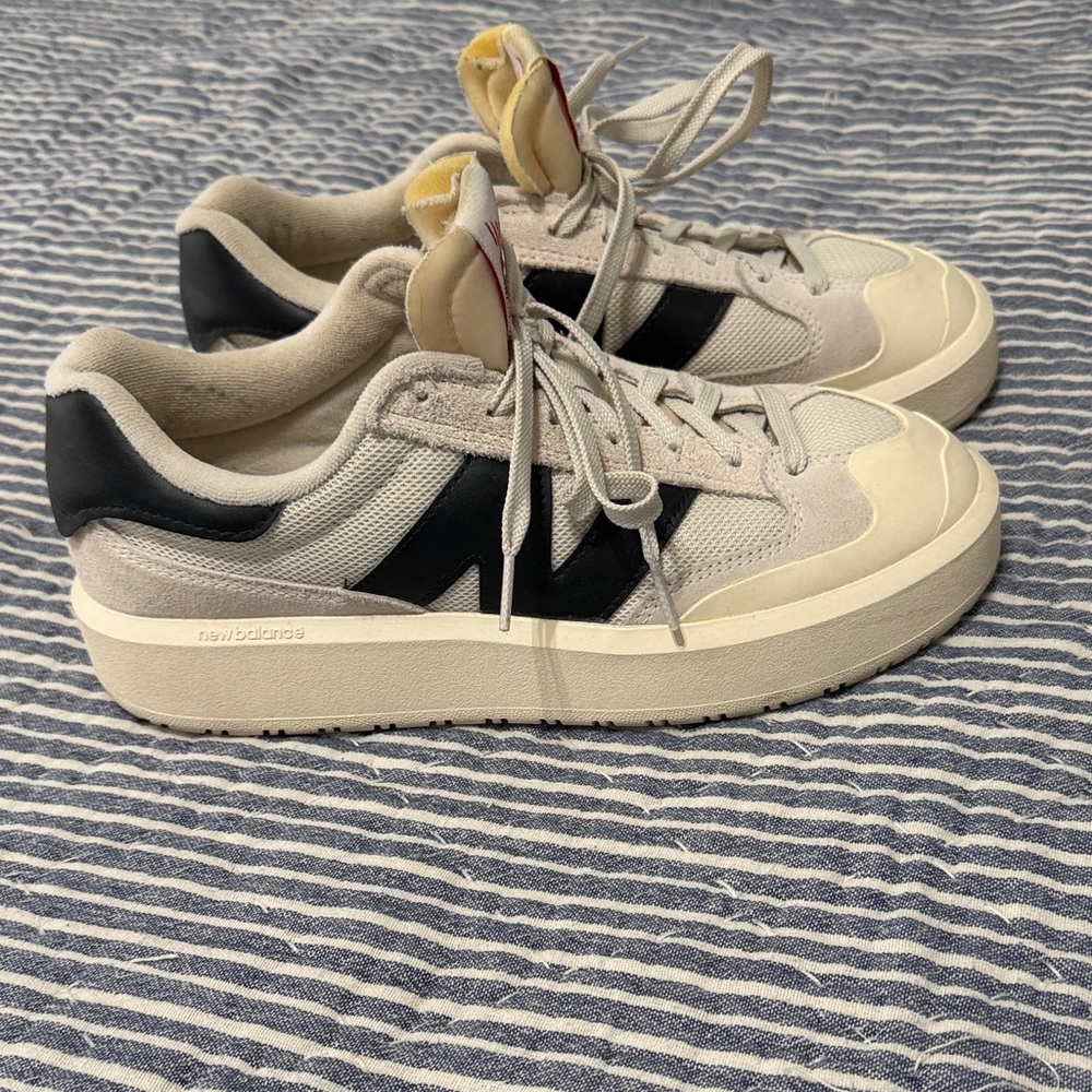 New Balance Cream and Black Sneakers - Picture 2 of 5